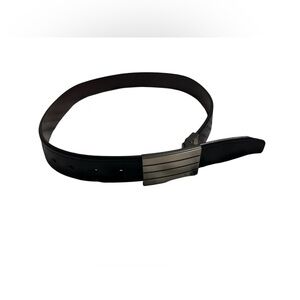 🔥 GUESS Genuine Leather Belt Size 30–32 Black Flip Lock Buckle